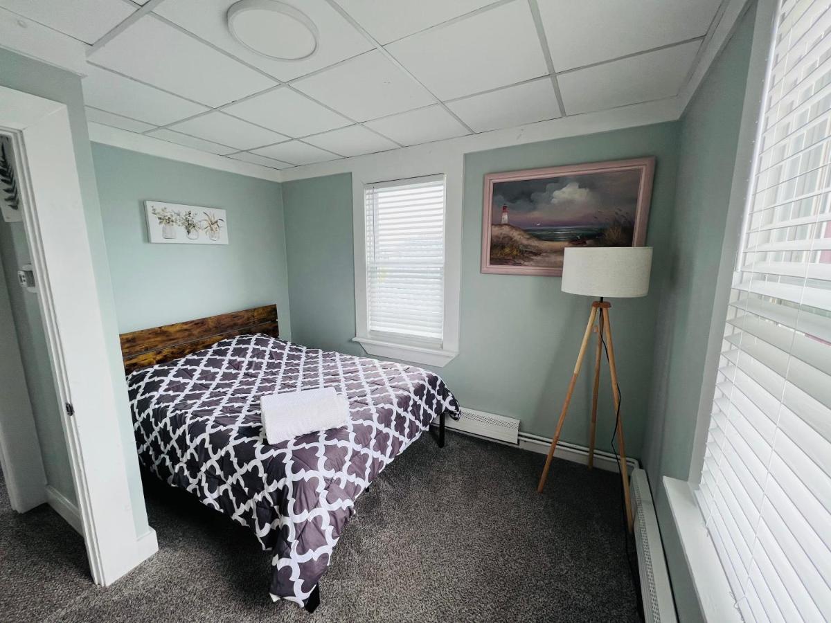 Entire Lovely 3 Bedroom, 2 Bathroom Apartment! 1 Block To The Beach And Boardwalk! Wildwood Exterior photo